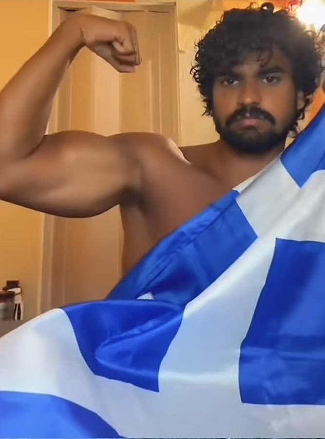 baybars018234's tweet photo. @Chill_Flag @ofootball__ gayreek 🧔🏿‍♂️🇬🇷🏳️‍🌈🏊🏿‍♂️ https://t.co/cGGbcayJWu