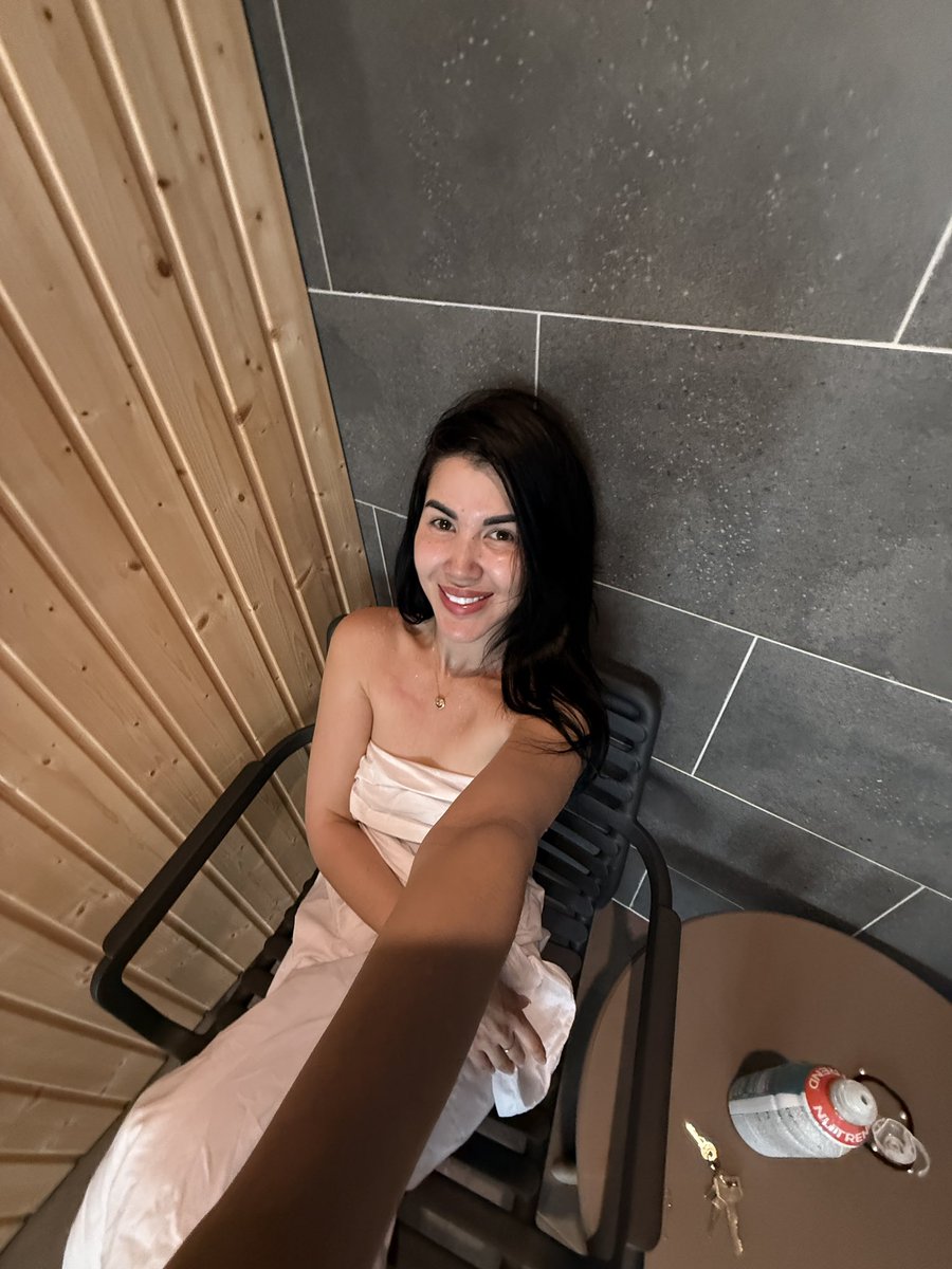 LadyDee_xxx's tweet photo. Sauna time 🥹 https://t.co/R03AK25Lst