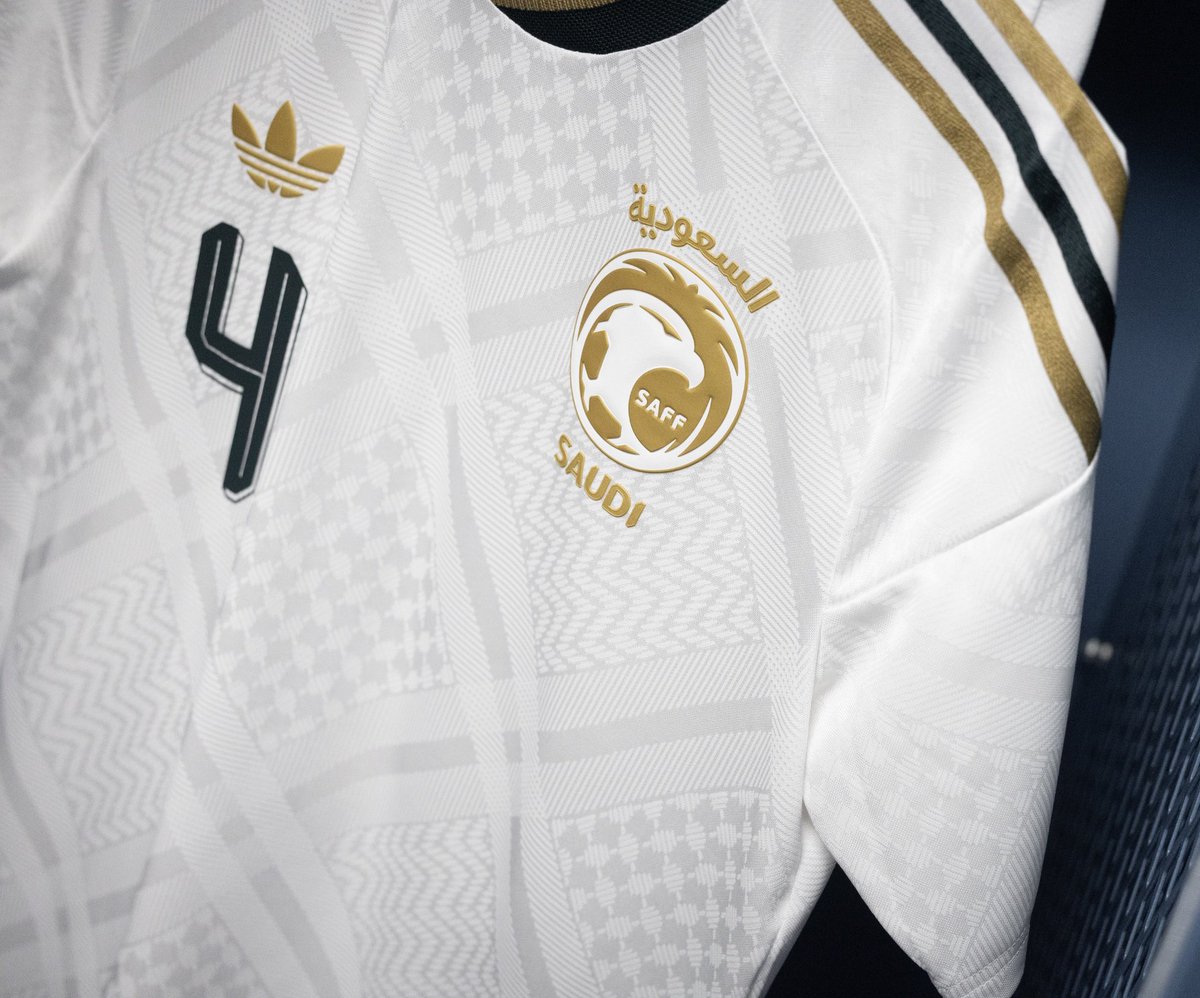 Getafe_arab's tweet photo. 10 camisetas verdes compradas ✅👍
10 camisetas blancas compradas ✅

Las intercambiaré con aficionados de otros equipos de Atlanta y Houston 🤍💚 https://t.co/zqhjjs2JBW