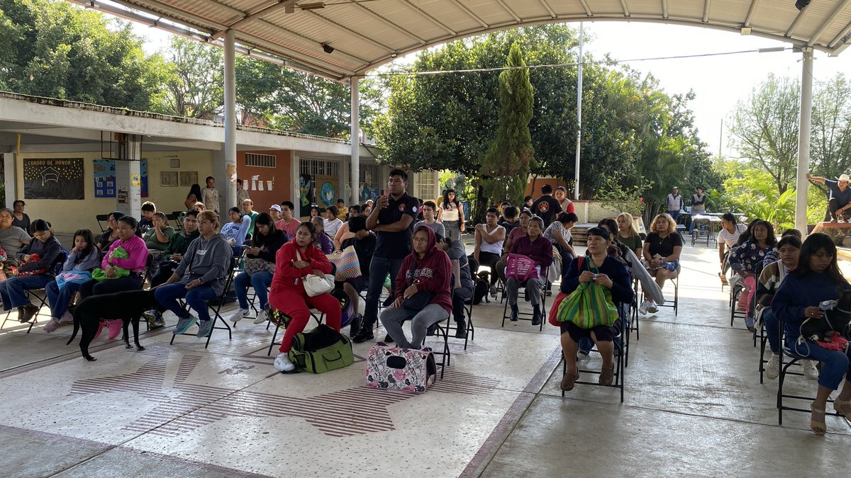 AytoTepoztlan's tweet photo. #QueNoSeTePase #EsHoy RUM TEPOZTLÁN, jornada de Registro Único de Mascotas y de esterilización para gatos y perros, en la comunidad de Santa Catarina, Tepoztlán. 

Programa con apoyo de @SDS_Morelos y Seres Sintientes Morelos 

#Mascotas #CuidadoAnimal https://t.co/mOvKJSigSE
