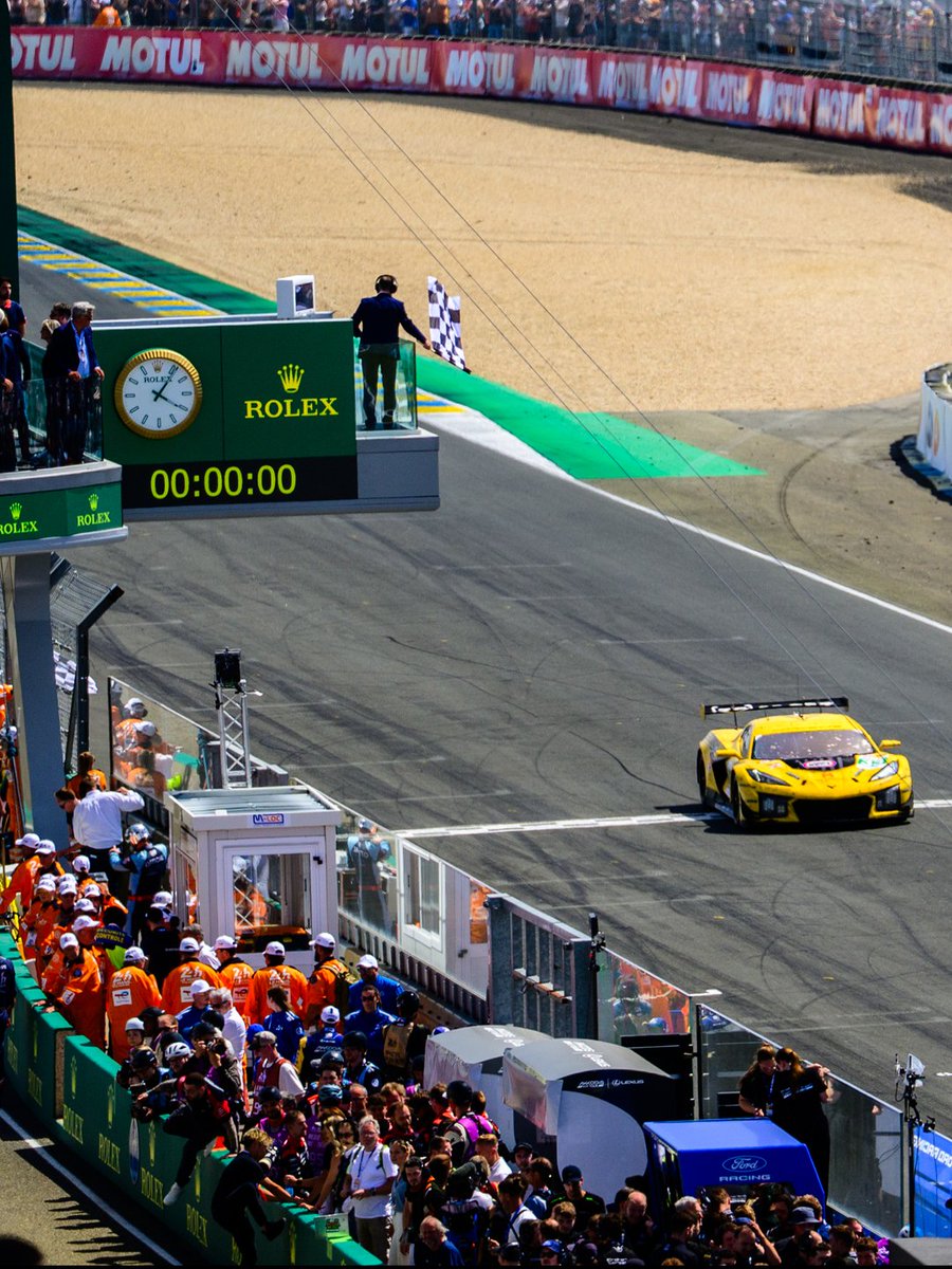 24hoursoflemans's tweet photo. One for the archives 📂

#LeMans24 #FeelLeMans #WEC #ELMS https://t.co/FiILcyMwwq
