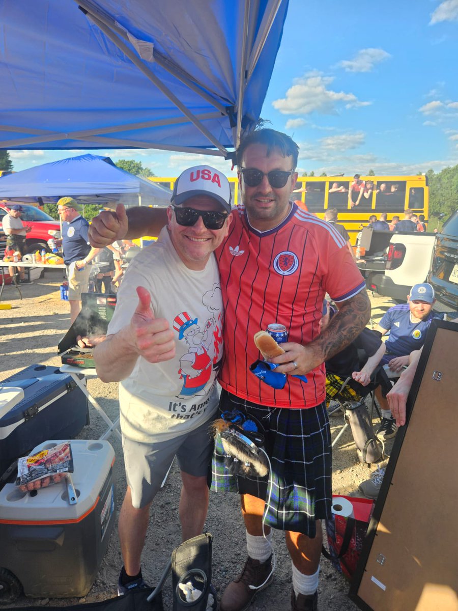 AJmcvy2's tweet photo. This boy set up at station where all the school buses parked for the game. Must have cooked and served 1000 hot dogs. Didn't want a penny. Must have gave out 1000 cold beers as well. Wouldn't accept a penny. 
I believe his name is Brian. Hero

@TartanArmyGroup #scotland #boston https://t.co/6tA2u94IaR