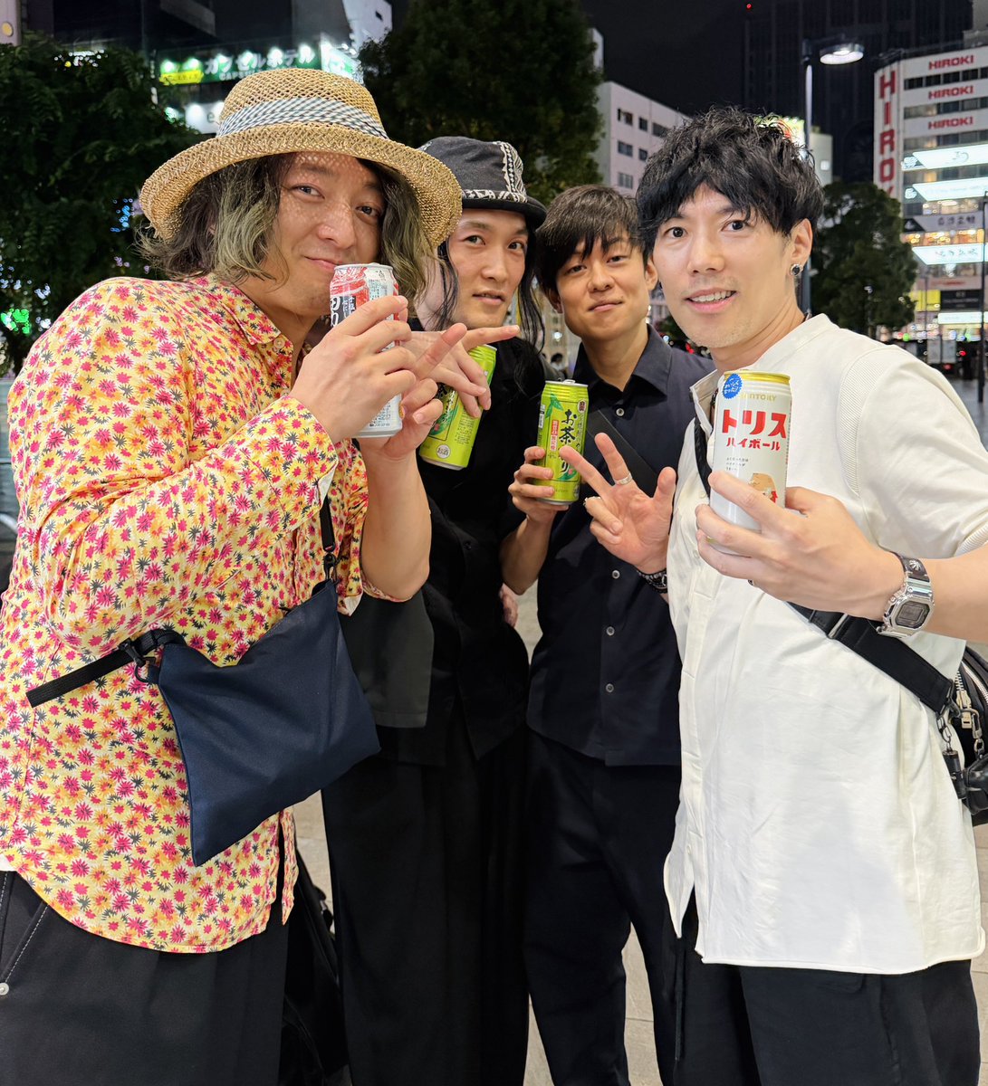 toru_hongo's tweet photo. #本郷宮原withとんちゃん &amp; #浅沼大地
の #蒲田路上ライブ
ありがとうございました！

投げ銭歴代2位！
路上でモッシュピットサークルが出来るとは思わなかった😂w

 #ワサフェスEXTRA のフライヤーも150枚ぐらい持って行ったんだけど全部無くなった😭✨

次は6/17(水)トリオでありがとうございます！ https://t.co/dzxjTAohuM