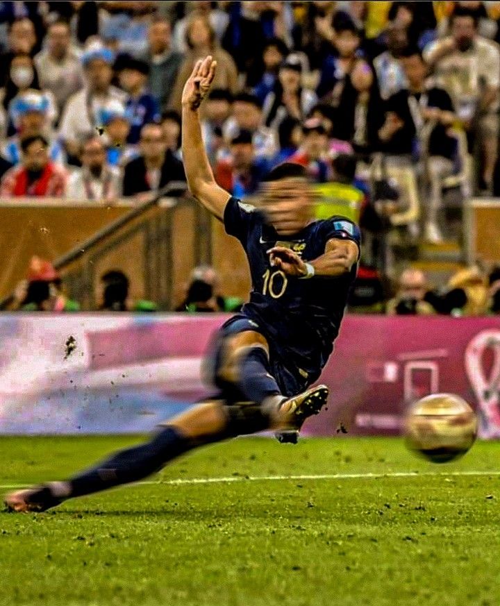AllanThenry's tweet photo. As always I am supporting France to the end. We can win this world cup. https://t.co/v1BSWm4cOw
