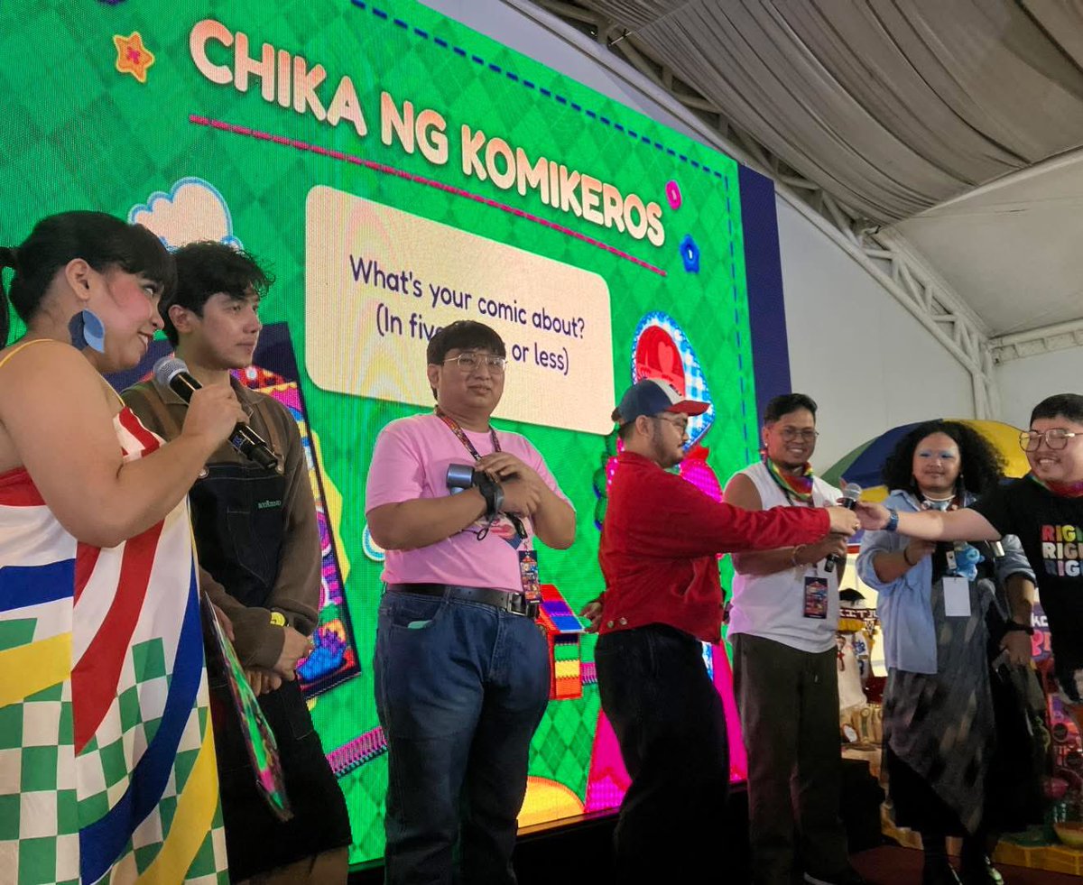 KomiketPH's tweet photo. creators proudly expressing themselves, allies in solidarity, and milestones celebrated—from coming out journeys to personal achievements.

The moments that touched us most were seeing parents celebrate Pride with their LGBTQ+ children and families surprising exhibitors...
2/🧵 https://t.co/OqjMPh8ZYx