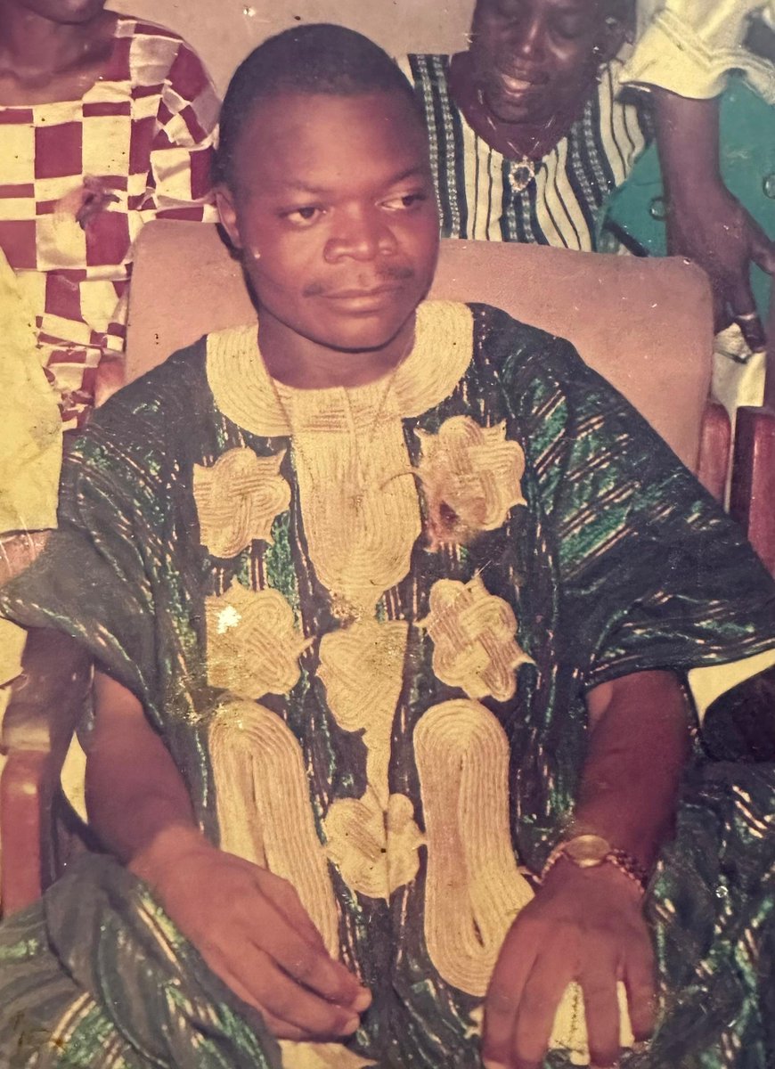 African_B_o_y's tweet photo. Recreated my dad's look today.

Not because I miss the clothes, but because I miss the man who wore them.

Forever remembered. 🕊️ https://t.co/0ZsnUu05jT