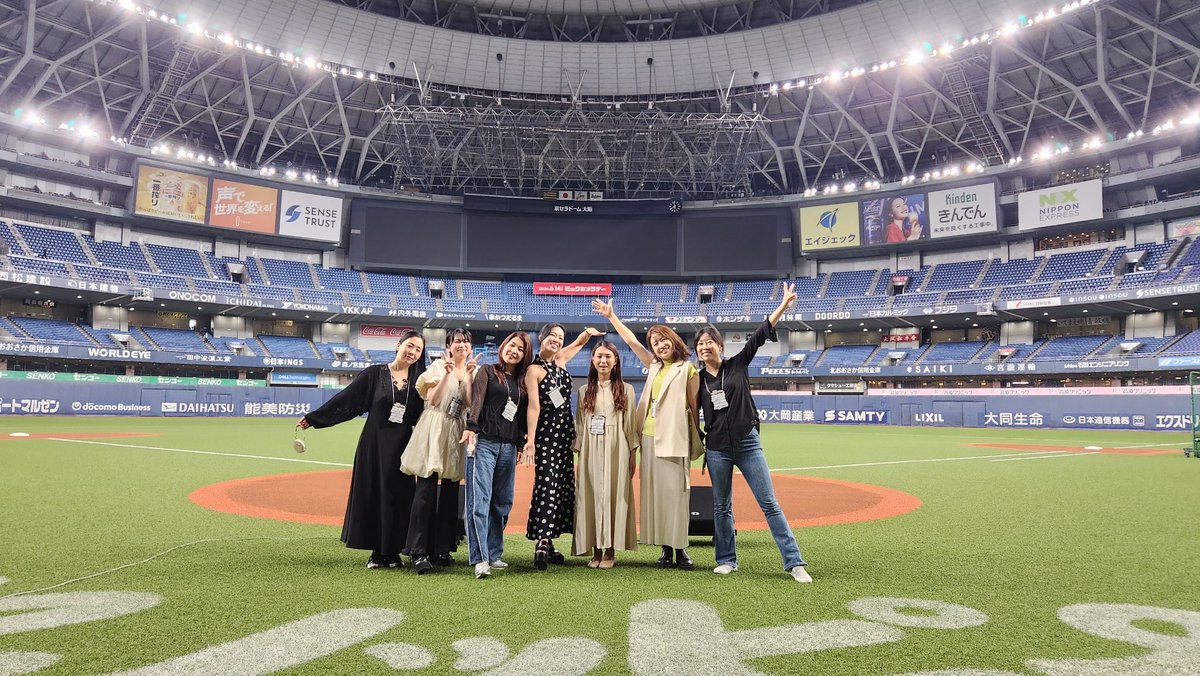 maruanmoon's tweet photo. Queen′s Tears Honey
オリックス×阪神戦 試合前セレモニー
国歌斉唱 出演いたしました⚾️
満員のスタンドの中ありがとうございました♪

QTが国歌斉唱させていただいた日は5年連続勝利で嬉しい🙌✨
今日は劇的サヨナラ勝利で試合観戦もほくほくでした☻

(3枚目の写真はQTwithカメラマン父) https://t.co/aT76w6AGCM
