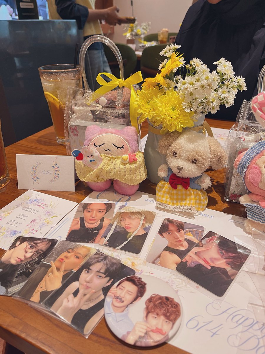 conbek614_'s tweet photo. Alhamdulillah dapet rezeki di hari spesialnya chanbaek😙🫶 TYSM BUAT PANITIA CHANBAEKDAYS! SANGAT SENANG SEKALIII HARI INI ❤️💙💛  @Lszk614 @ByulBambi6104 @cblovrs @Neyy604 @strwchrycgrt 

thankyousomuch buat freebiesnya! sangatlucu!🥺🫶  @serenityon_sky @chanbaek_idn https://t.co/j7Fk8qeeRr