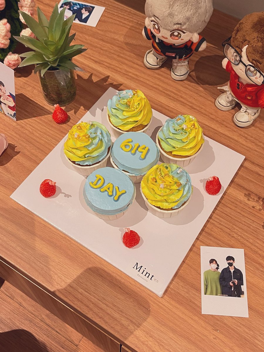 conbek614_'s tweet photo. Alhamdulillah dapet rezeki di hari spesialnya chanbaek😙🫶 TYSM BUAT PANITIA CHANBAEKDAYS! SANGAT SENANG SEKALIII HARI INI ❤️💙💛  @Lszk614 @ByulBambi6104 @cblovrs @Neyy604 @strwchrycgrt 

thankyousomuch buat freebiesnya! sangatlucu!🥺🫶  @serenityon_sky @chanbaek_idn https://t.co/j7Fk8qeeRr