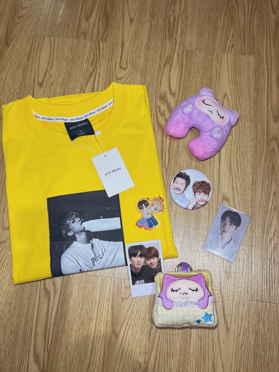 conbek614_'s tweet photo. Alhamdulillah dapet rezeki di hari spesialnya chanbaek😙🫶 TYSM BUAT PANITIA CHANBAEKDAYS! SANGAT SENANG SEKALIII HARI INI ❤️💙💛  @Lszk614 @ByulBambi6104 @cblovrs @Neyy604 @strwchrycgrt 

thankyousomuch buat freebiesnya! sangatlucu!🥺🫶  @serenityon_sky @chanbaek_idn https://t.co/j7Fk8qeeRr