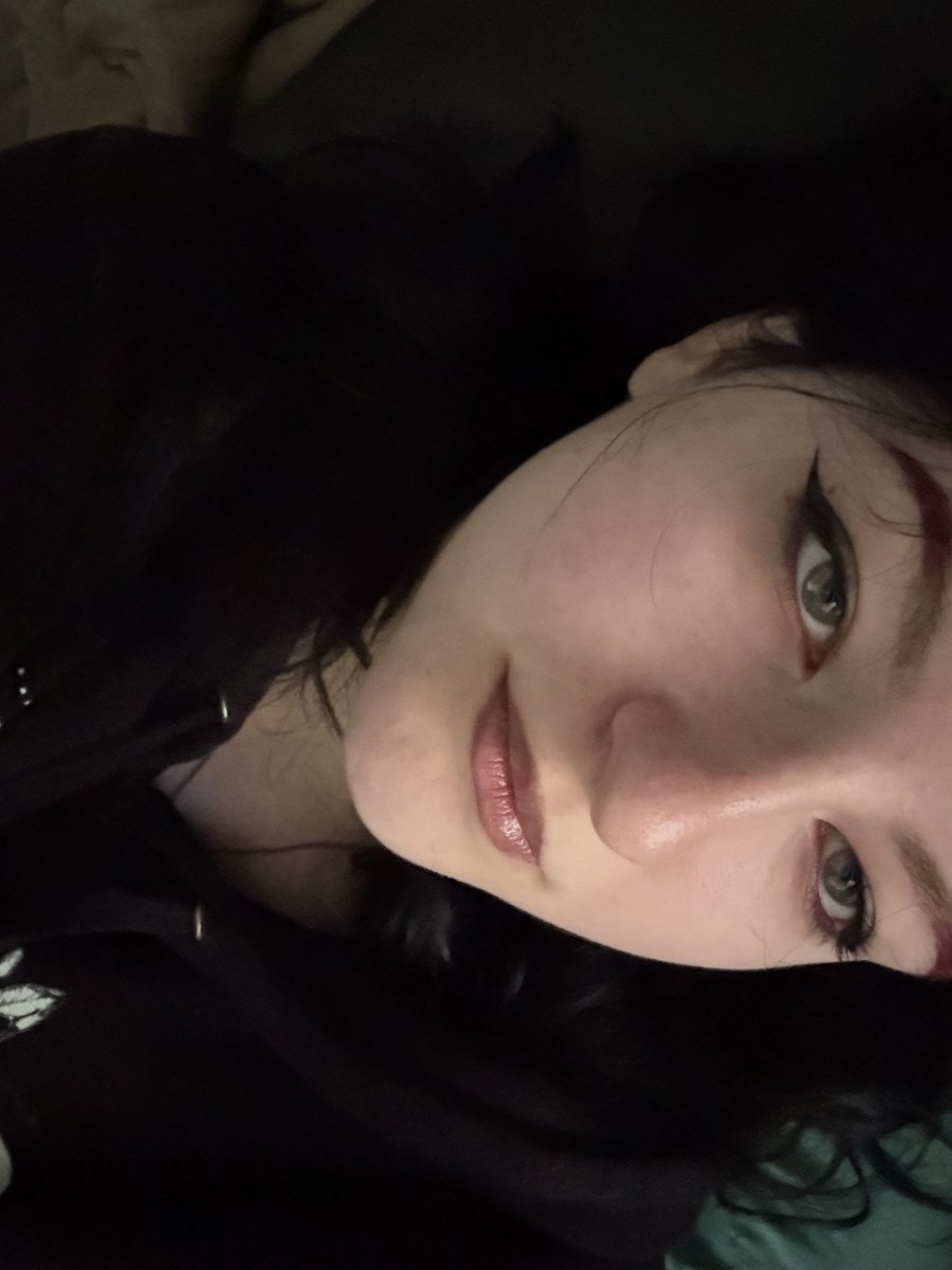 avi tweet media