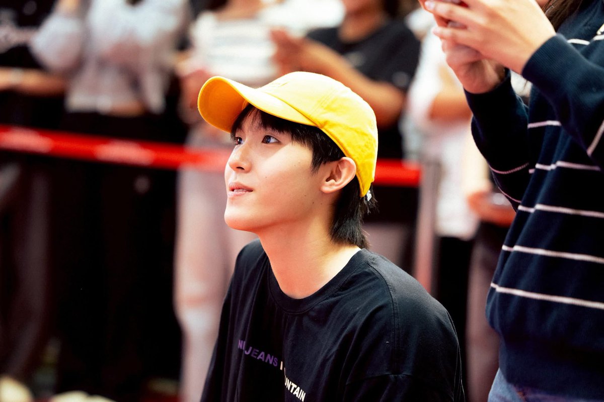 lilheartriki's tweet photo. เพจ Central Nakhon Pathom ลงรูปงานวันนี้ แล้วมีรูปน้องพอลด้วย <3🐣 supporter no.1 🌟 จริง ๆๆ นิน้า

KEN WITH HEAVYXNIYOMJEANS

#CDSHeavyXNiyomJeansXKen 
#kenji_kanthee #tananloh_ https://t.co/RrAylzYnNj