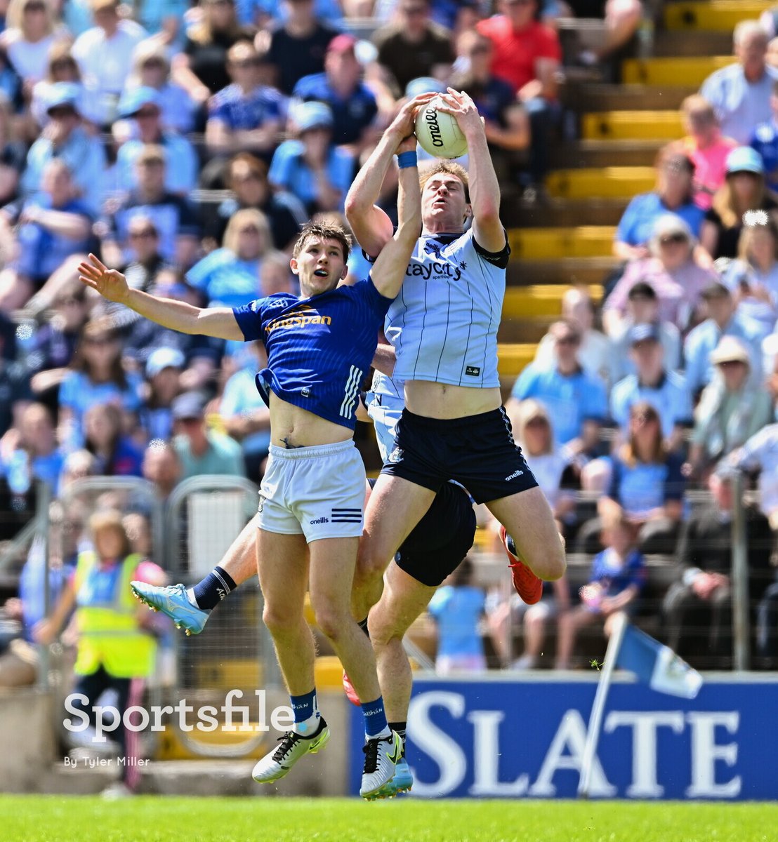 sportsfile's tweet photo. Peadar Ó Cofaigh Byrne of Dublin in action against Paddy Meade of Cavan during the GAA Football All-Ireland Senior Championship Round 2B match at Kingspan Breffni.

📸 @sportsfiletyler 

https://t.co/V3h6HLCuwv https://t.co/FXAIg1oDRn