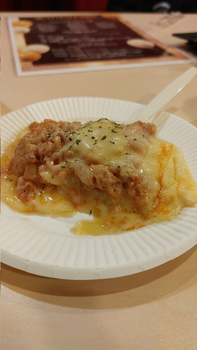 pomasuke's tweet photo. もう今日か。
会社が休みで良かった。
てか、ラザニア食べ過ぎ問題。
ビーフシチューは、撮る前には消化してしまった。
ルーを使用しない、素材を活かしたビーフシチューで、手間が掛かってました。 https://t.co/ZT0dlPPLOy