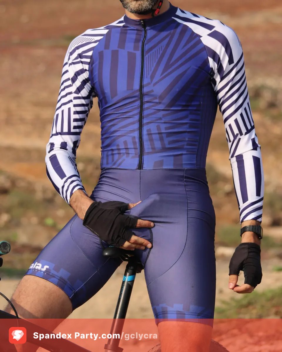 Spandex_Party's tweet photo. Just making a quick adjustment. 😈

Check out his full profile on Spandex Party 👉 https://t.co/tckJjrbzJy

#SpandexParty #spandex #lycra https://t.co/2i3ZwQwYuf