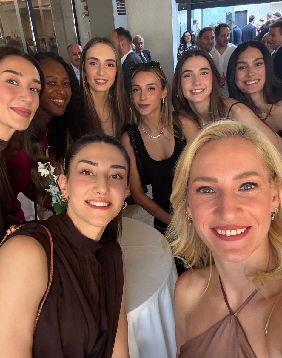 sultanlar8's tweet photo. Güzellikler 🤍❤️ https://t.co/YPI3z7nVcB