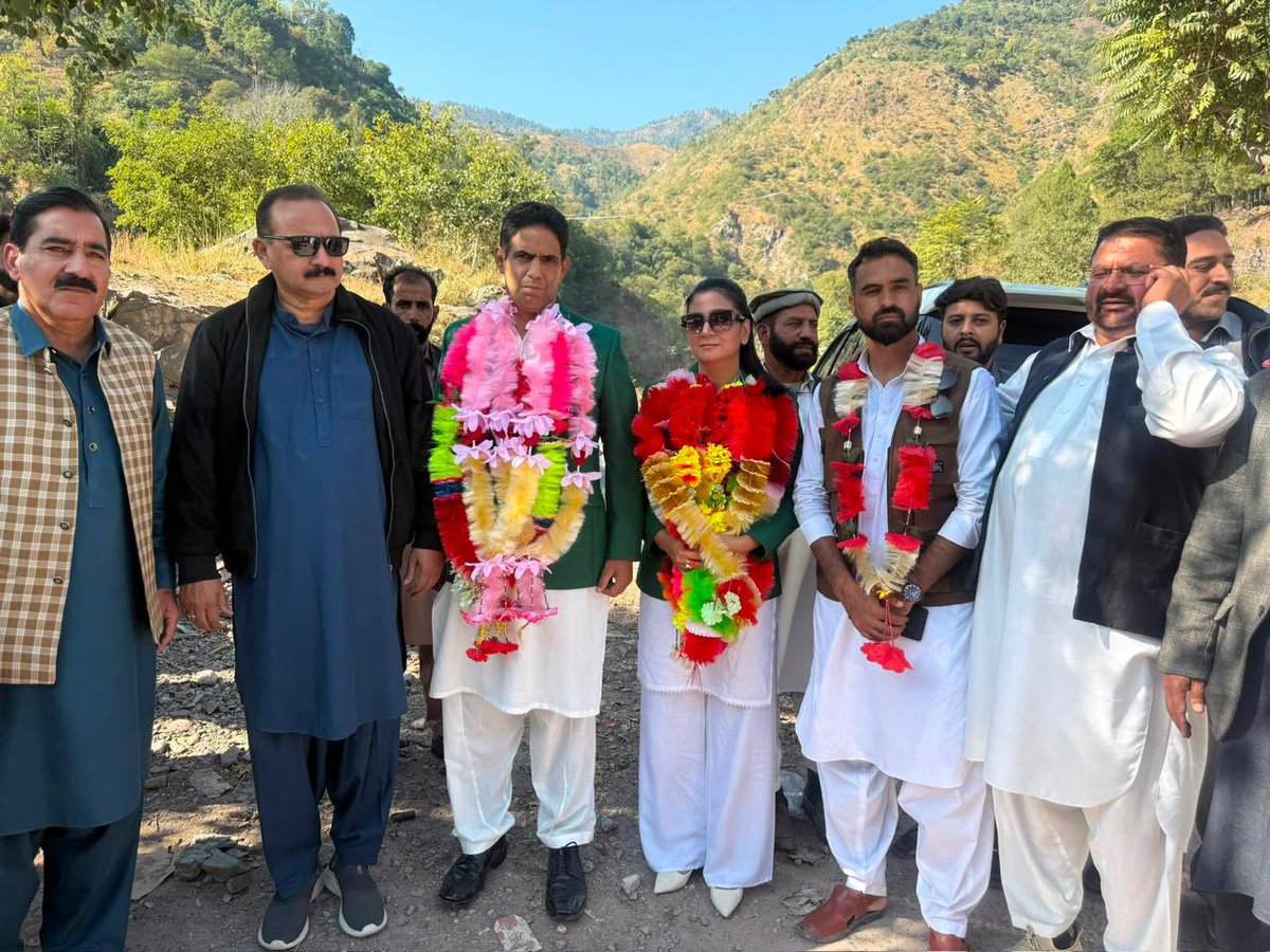 SyedaMonakhan's tweet photo. سریاں، مظفرآباد آزاد کشمیر کا آدمی کیا، وہاں کا ہر بچہ، ہر لڑکی اور ہر عورت بھی پاکستان سے محبت کرتی ہے۔ 🇵🇰❤️
کشمیر کی آواز، پاکستان زندہ باد! https://t.co/4LeZjys7fU