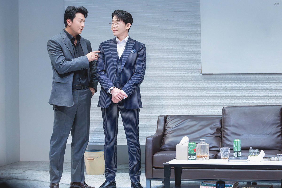 JUKU_1002's tweet photo. 260614 #아트
세르주 役 #엄기준
마크 役 #박건형 https://t.co/CNoWnvzkNI