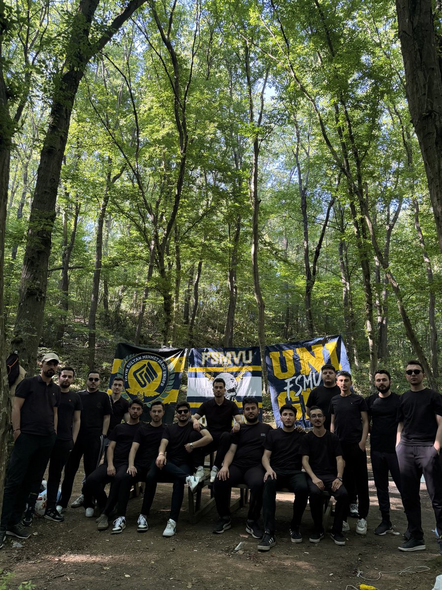 fsmvuUNIGFB's tweet photo. FATİH SULTAN MEHMET ÜNİVERSİTELİ GENÇ FENERBAHÇELİLER!

Yönetim Kurulumuz ve kemik tayfamızla beraber mangal organizasyonumuzu gerçekleştirdik. #UNIGFB https://t.co/K8iXDb5kEr