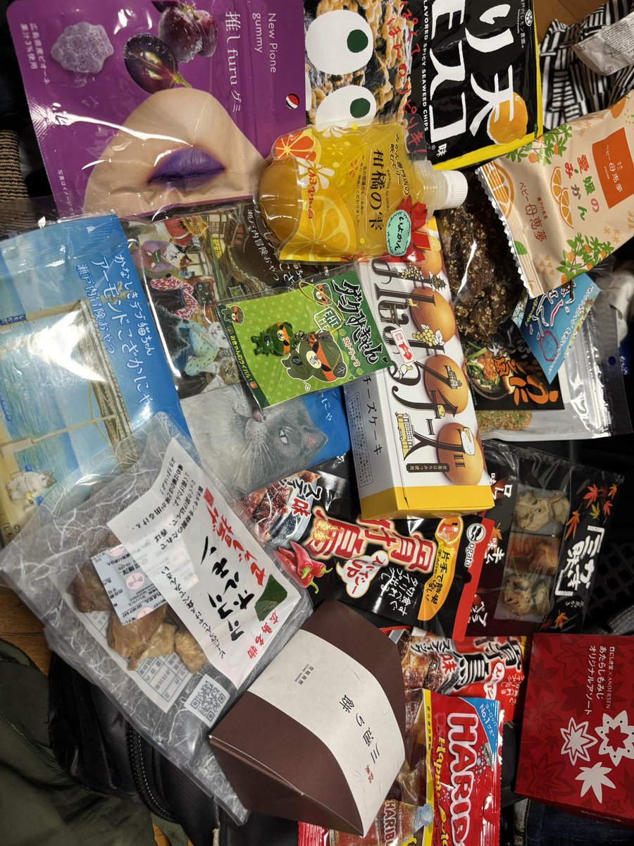 4649_666's tweet photo. 愛媛プロレスでした。超満員でめちゃくちゃ盛り上がってましたね。7/5もよろしくお願いします🙇お客さんのイラスト素敵です！ばってんも。ゆのやさんのお弁当も美味しい😋 https://t.co/w8tlHu3o8T