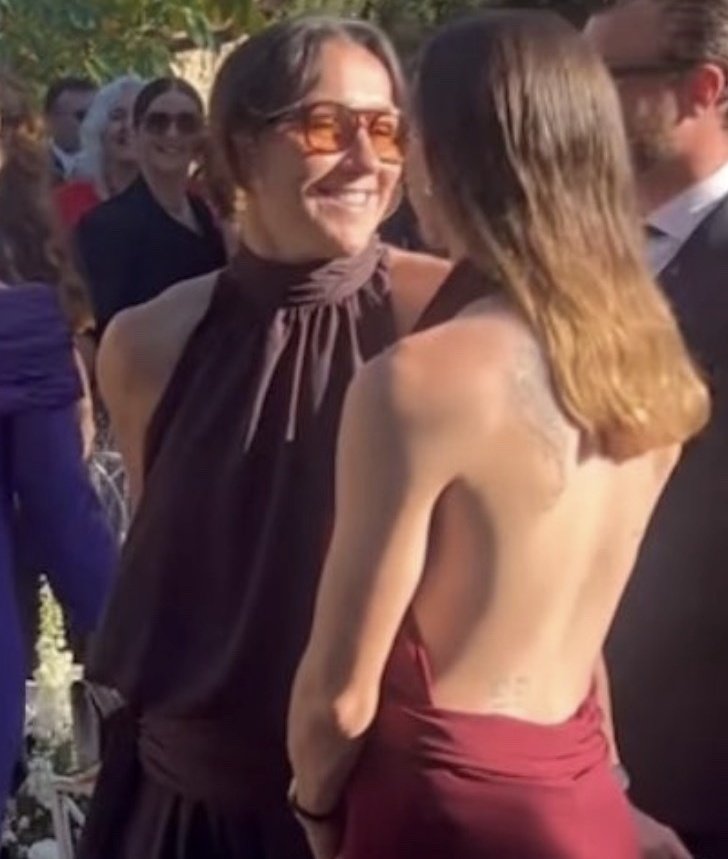 overflowsx's tweet photo. se essa mulher me olha sorrindo assim, não respondo por mim https://t.co/ZpDO2ldaxv