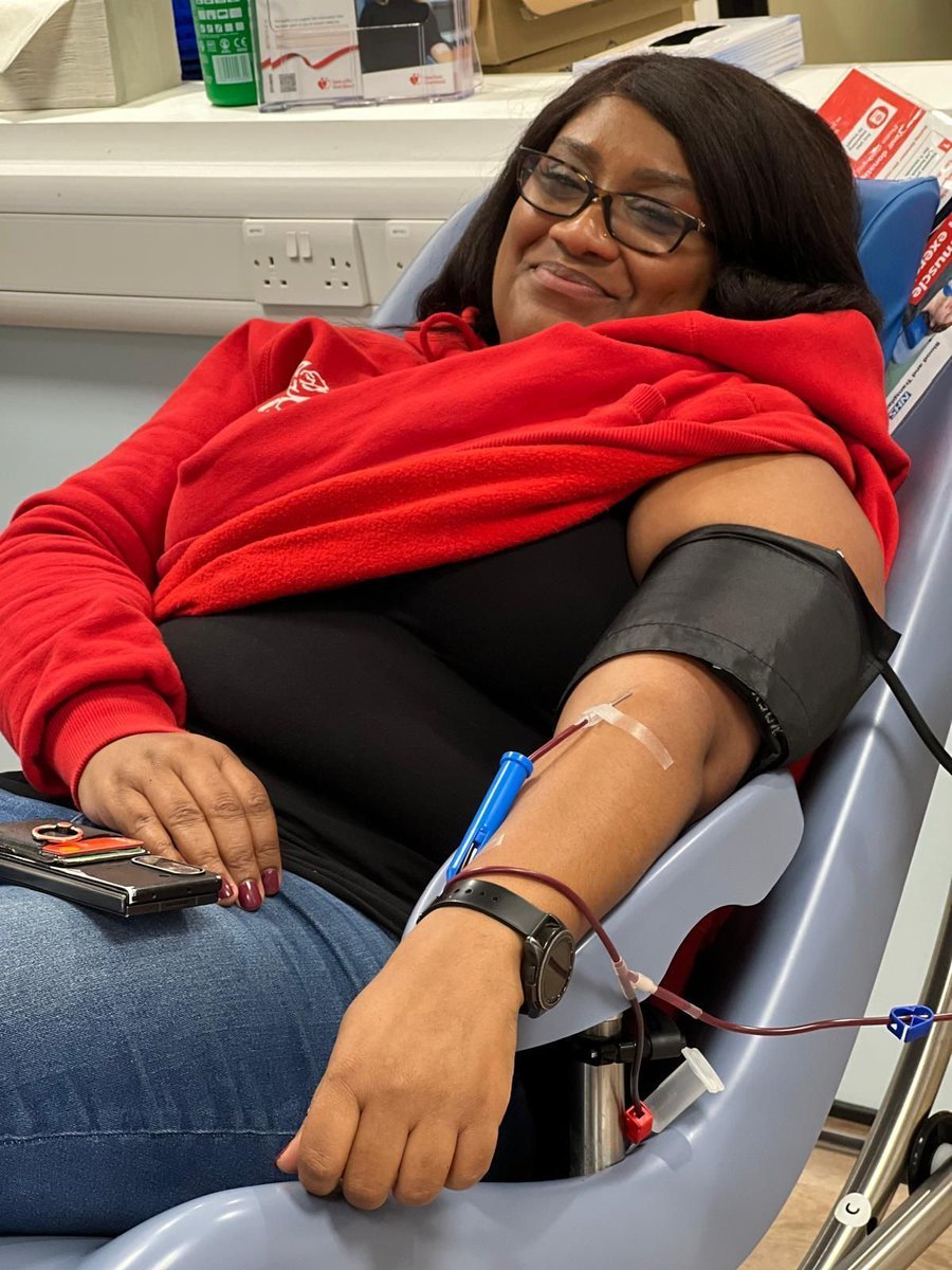 BellRibeiroAddy's tweet photo. On World Blood Donor Day, I’m urging everyone to give blood.

1 hour of your time can save up to 3 lives.

@givebloodnhs is looking for donors of all blood types but particularly those with  O- , B-  &amp; Ro blood.

Book in today at https://t.co/vj3Wq7G9F2 🩸

#WorldBloodDonorDay https://t.co/lbW8mlD0Tv
