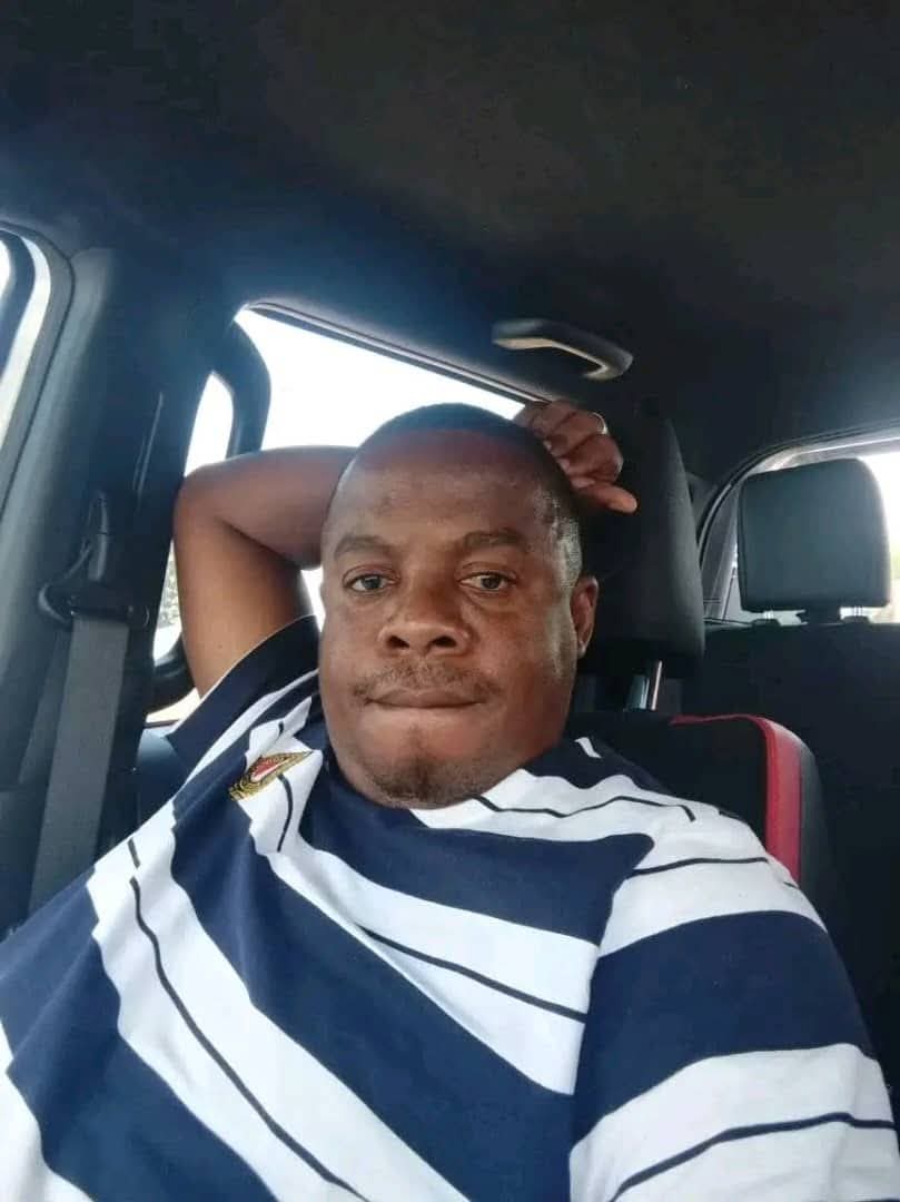 BlackCarpet_ZA's tweet photo. Gatwe there's a reward for information leading to the arrest of this individual... https://t.co/aXOiS0Oei6