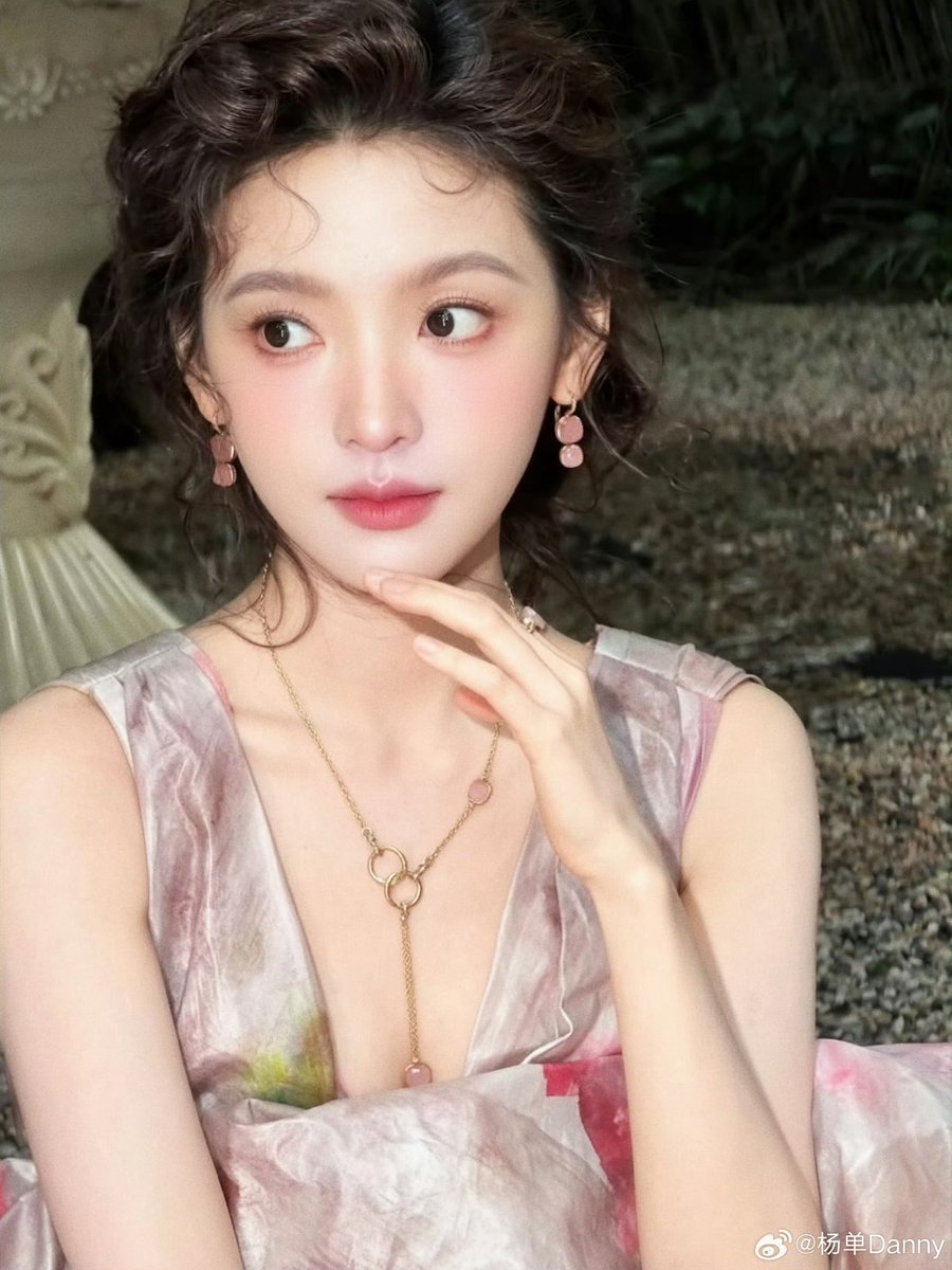 ManoodTingJeen's tweet photo. พี่รั่วหนานสวยมากกก เจ้าหญิงสุดดดด ชุดส่ง เมคอัพส่ง หวานละมุนไปหมด https://t.co/e4b4t5Icwa