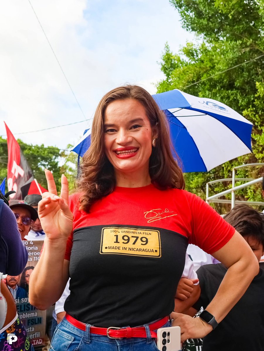 PrensaPopulr's tweet photo. ❤️🖤 La marea rojinegra se desbordó por las calles del Distrito 7️⃣ de Managua durante la caminata en conmemoració a los Héroes y Mártires de la Colina 1️⃣1️⃣0️⃣. 🪦

#Managua
#FSLN https://t.co/RMur6P8s8g