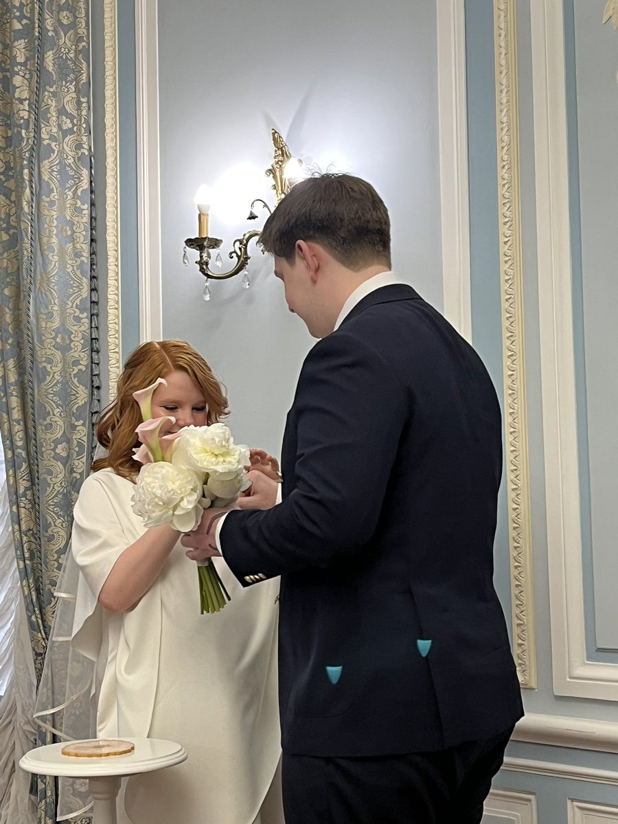 lagvud's tweet photo. Июнь только начался, а я успела погулять по Сергиеву Посаду, на свадьбе сестры и в парке Горького https://t.co/fIy5iRDCEb