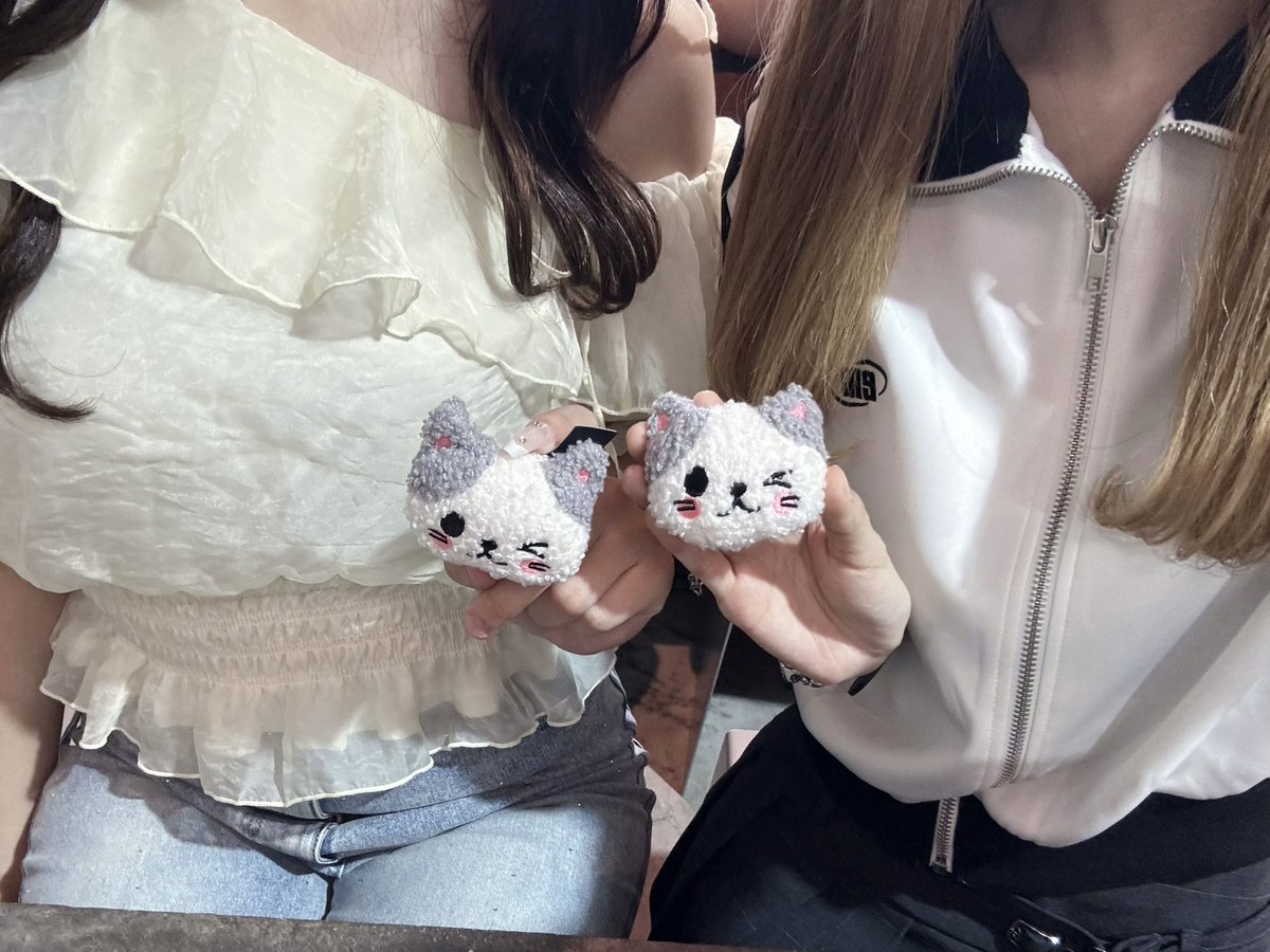 Ol26eiki's tweet photo. 僕が笑える理由なんて君がそばにいてくれるから(꜆  ˘꒳˘( ˘꒳˘  ꜀)🍀🩵💫💫 https://t.co/64RLC7VexU