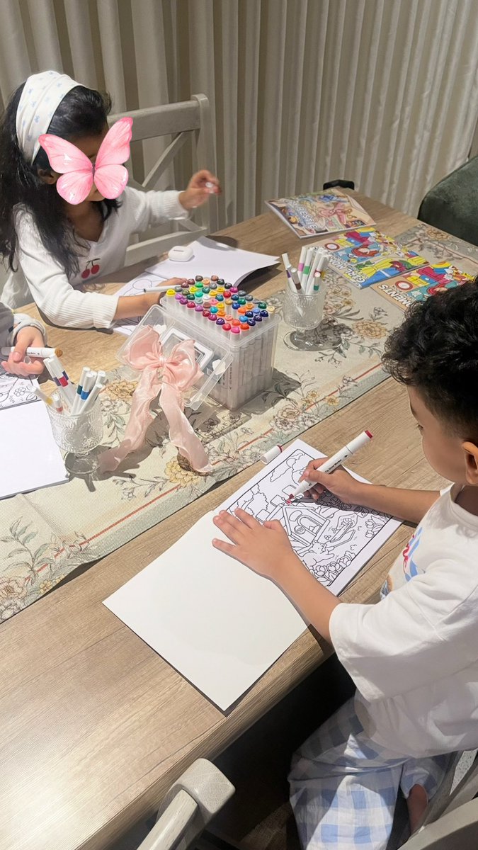 LayanBitar60's tweet photo. Coloring Day ❤️🎨 https://t.co/mHXc4f3SfB