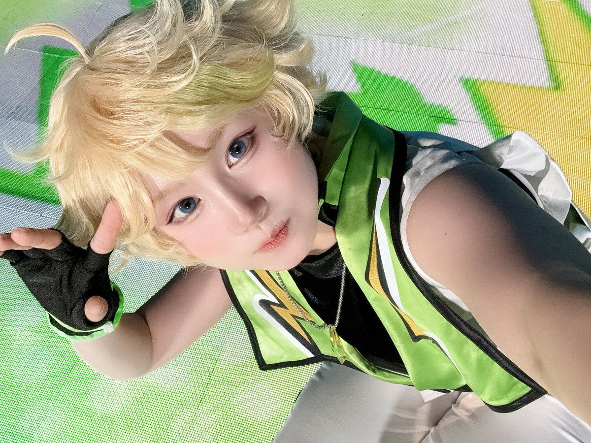 yamyamuu's tweet photo. Hi Hi ~~⚡️ https://t.co/mgqaB8rnlj