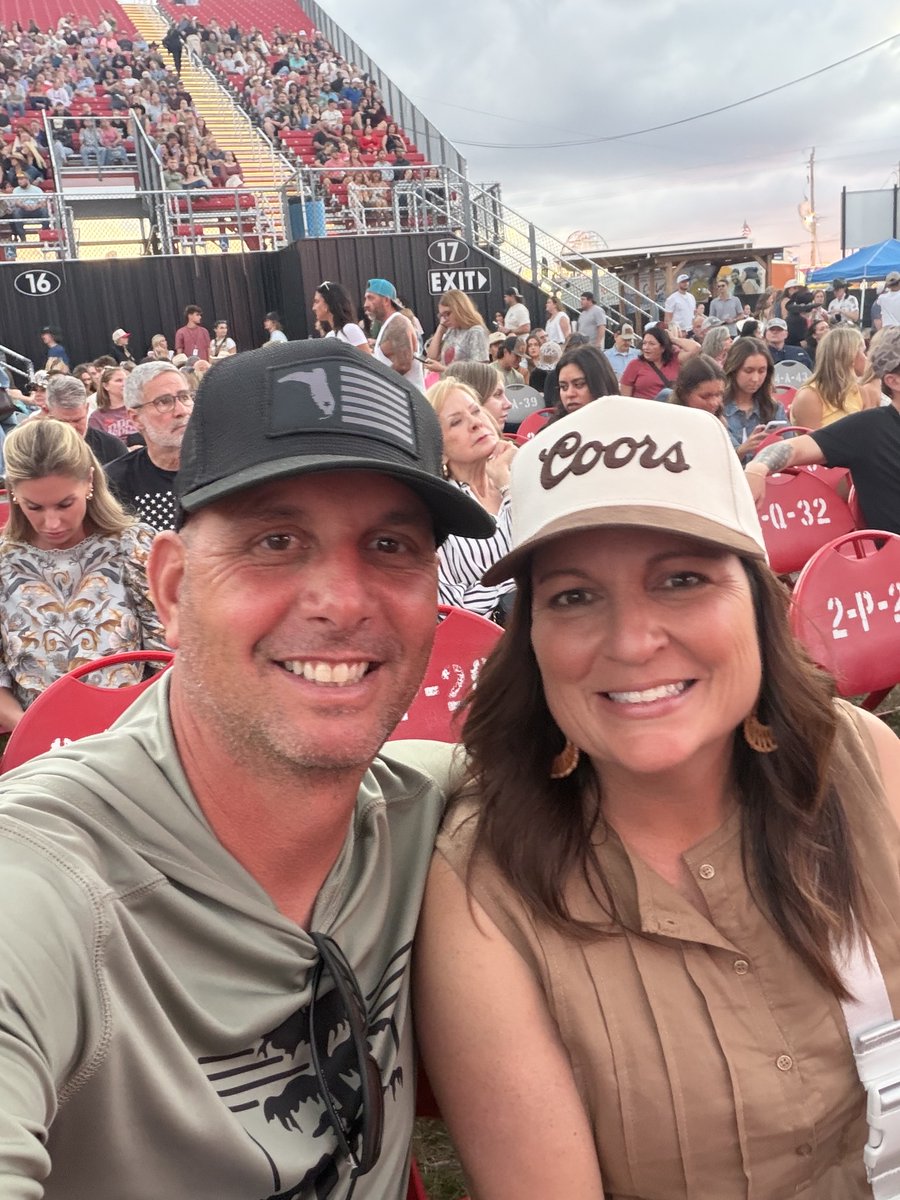 rickodette's tweet photo. Happy 23rd Anniversary to @Sherryodette thank you for being the best wife and mother I could have dreamed of. Love ya! https://t.co/jn8KZx38O0