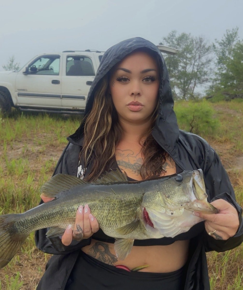 meetsarahsnow's tweet photo. Letsss gooo 🎣 https://t.co/Y2N3RUg6BH