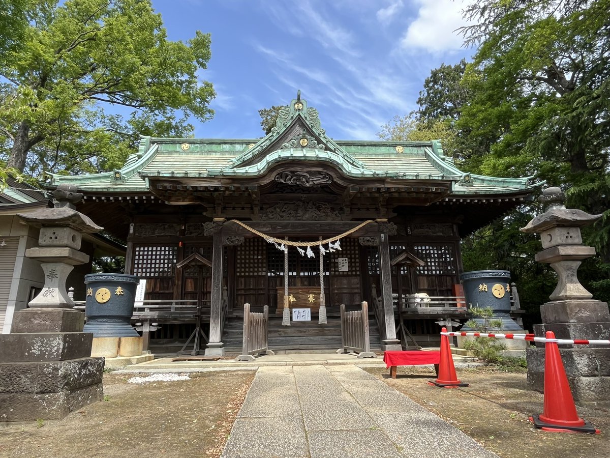 chapa_env's tweet photo. 大曽根八幡神社（八潮市大曽根）朱◯
八潮駅の西にある神社。16世紀初創建とされ、江戸時代には領主森川家の氏神社となりました。明治後半に改築された本殿は、二代目・後藤藤太郎が彫り上げた非常に美しい社殿で、神武東征や八岐大蛇などが描かれています。御朱印は書置きが頂けます。 https://t.co/nusVNbmu4D