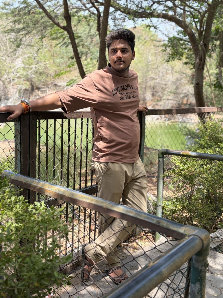 AnujBraahman's tweet photo. Zoological park 🙈Rajkot https://t.co/NdjYDLsxCC