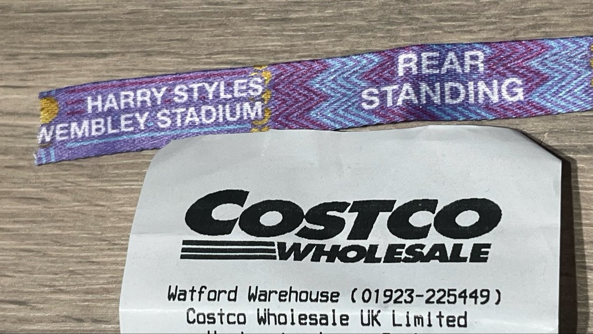 influentialhes's tweet photo. as i get older (but still love seeing harry perform live) this is the kind of weekend i live for https://t.co/1oWS0zQbQQ