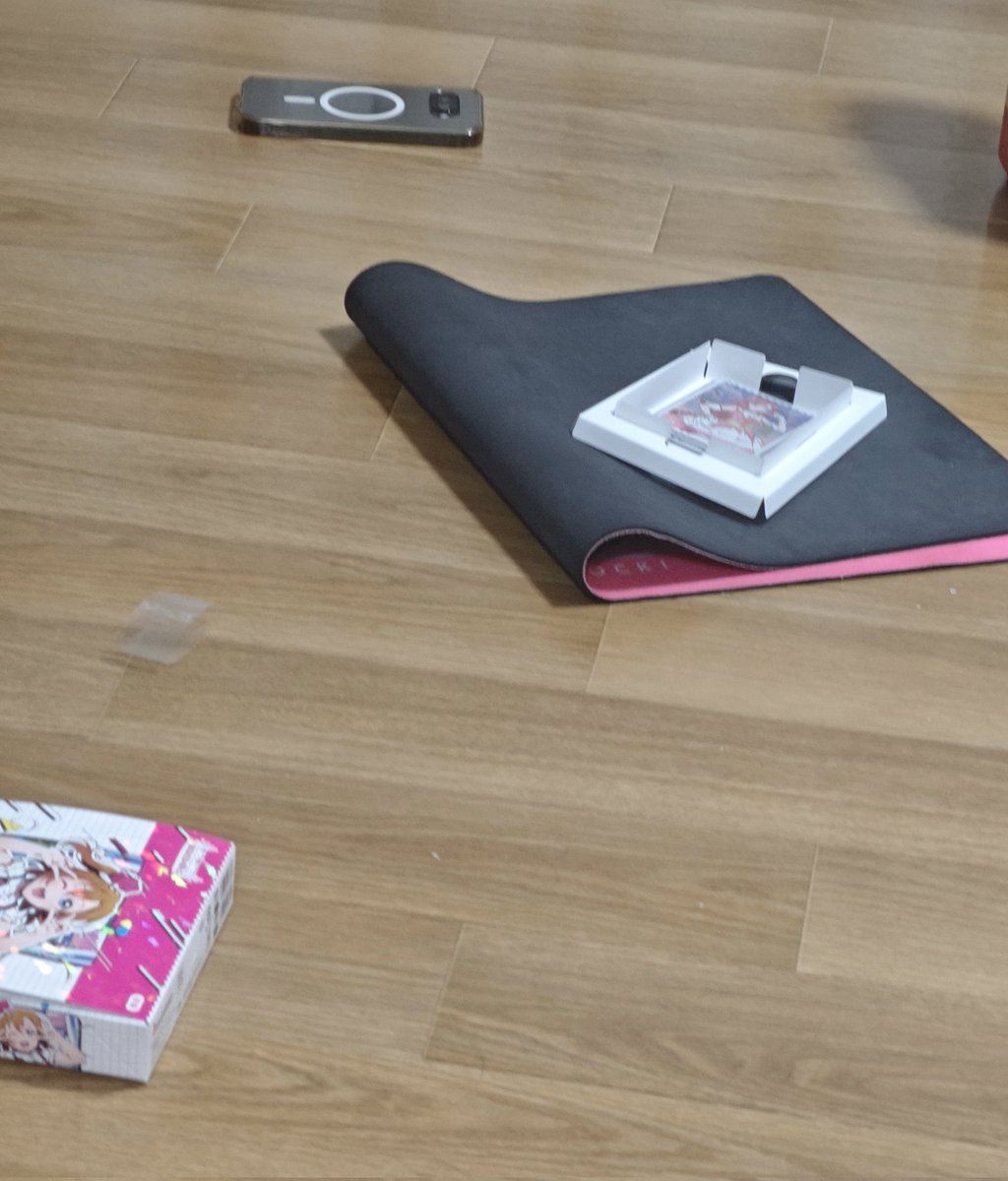 しう tweet media