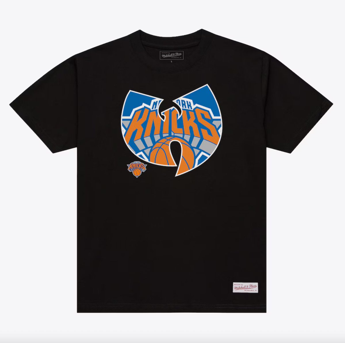 JustFreshKicks tweet media