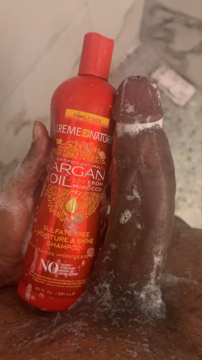 Biggerinperson_'s tweet photo. Family Size 🤣 https://t.co/nRtC8ZnEVn