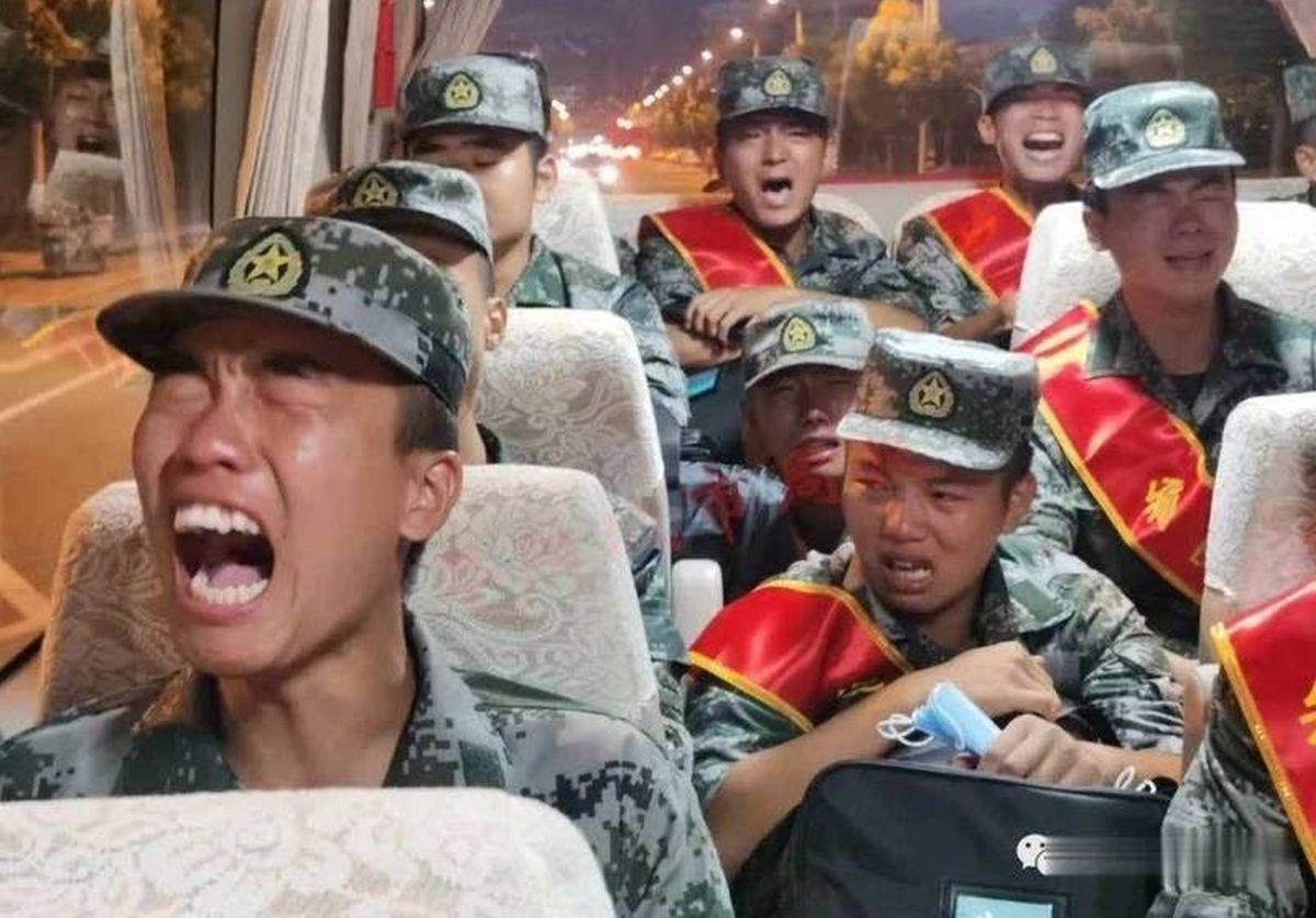 five5_ai's tweet photo. @JraxxP73123 He is crying bcz he belongs to Shang🫢 https://t.co/MRIRbxWuhF