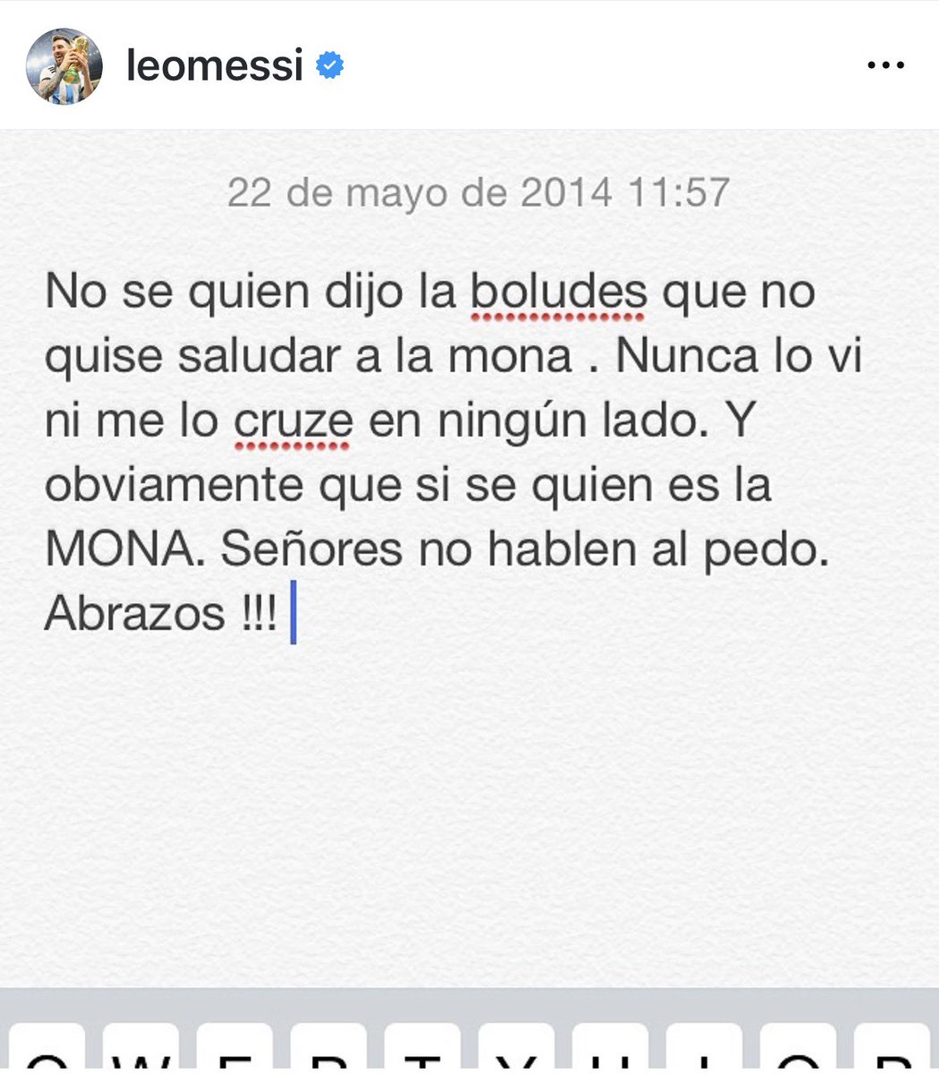 ModoScaloneta's tweet photo. “No hablen al pedo. Abrazos”. Se acuerdan de este momentazo? Finalmente llegó el día en que Leo se cruzó a la Mona y lo pudo saludar 😂 mi Messi favorito es Messi enojado https://t.co/EEZatflGGI