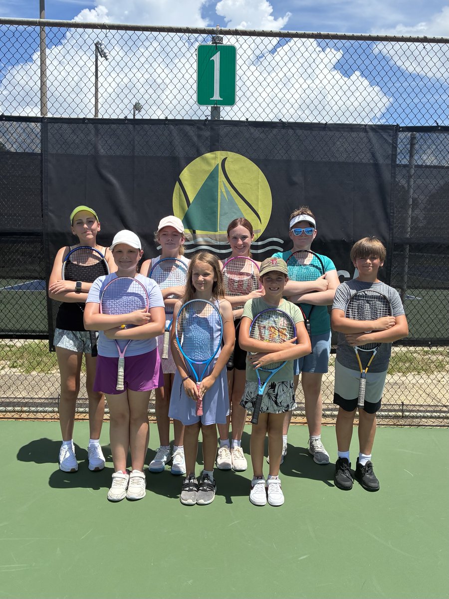 fwbtennisctr's tweet photo. 🎾Week 2 = lots of tennis, lots of fun, and lots of smiles! 😄☀️

#summertenniscamp
#fwbtc
#tennisfun
#camplife https://t.co/ZNnZaN67lj