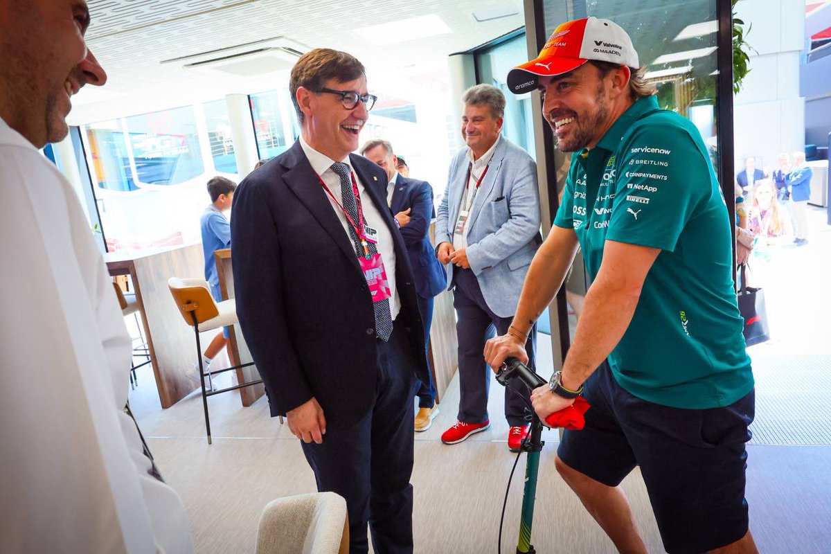 salvadorilla's tweet photo. Molt bon ambient al @Circuitcat_cat durant el #BarcelonaGP de #F1. Un gran esdeveniment de l’esport del motor que projecta Catalunya al món i genera un important impacte econòmic al nostre país. Estic convençut que el GP continuarà celebrant-se a Catalunya durant molts anys. https://t.co/Mnl7PVAt1v