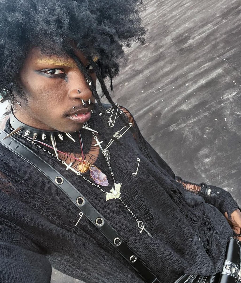 punkblackdotcom's tweet photo. Getting ready for Juneteenth with these these alt/goth styles
@ljspoon 
- ktkmmaya
- graveyardghoul_
- darkerumbre https://t.co/bSxdkiNGbr