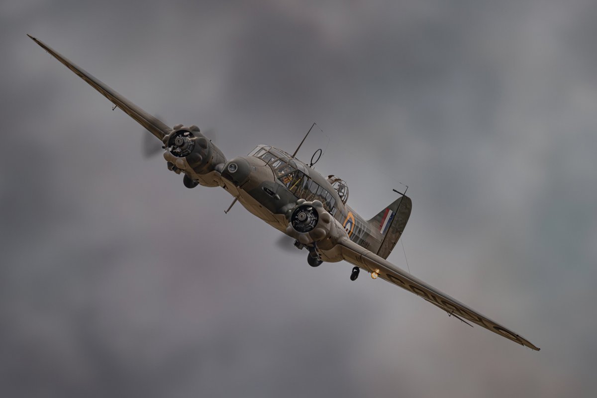 cosfordairshow's tweet photo. 🎖️ A true RAF pioneer the Avro Anson graces the skies with pre war elegance.
 #Cosford26 #Engineeringthefuture #RAF #AvroAnson #RAFHistory https://t.co/BLaJBLdX9K