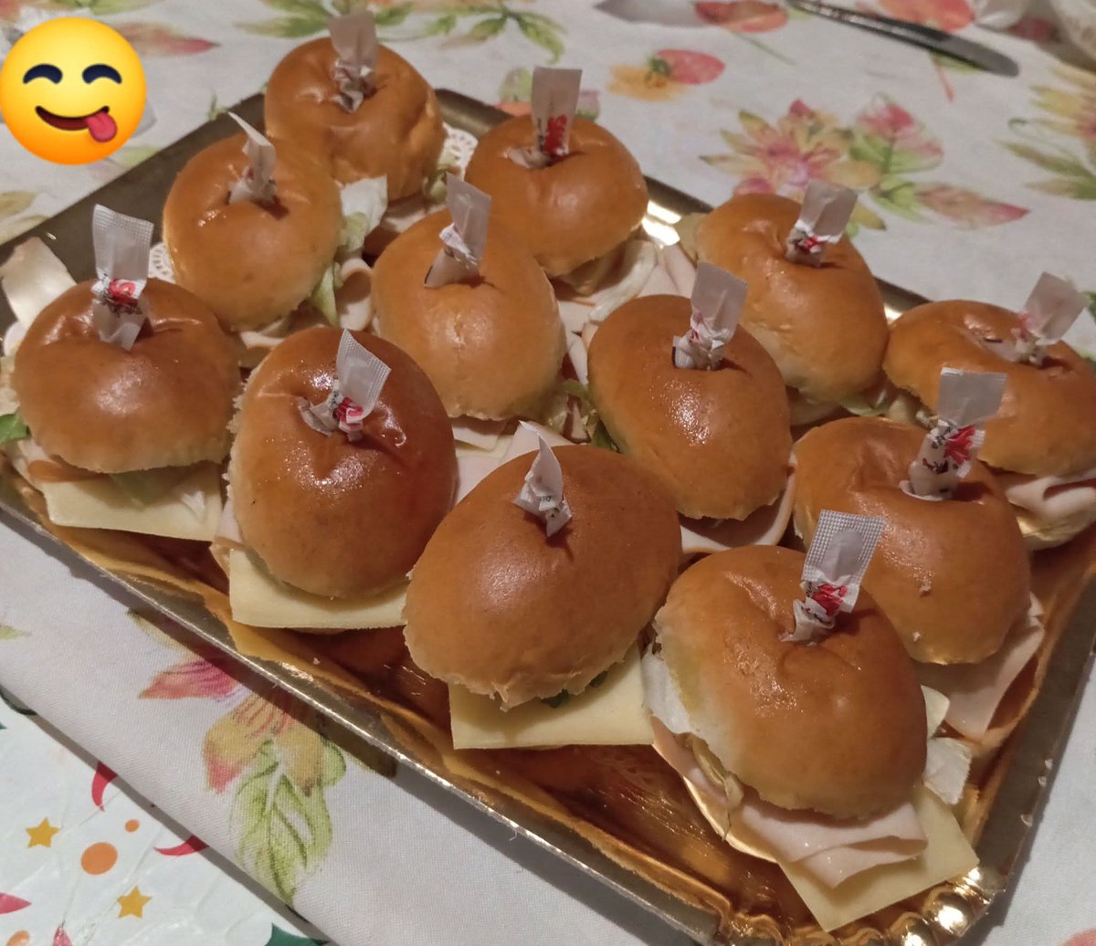 monpuda's tweet photo. Buona serata e buona cena a tuttiiiiiiiii 😋 https://t.co/A5cJp8ZCdj