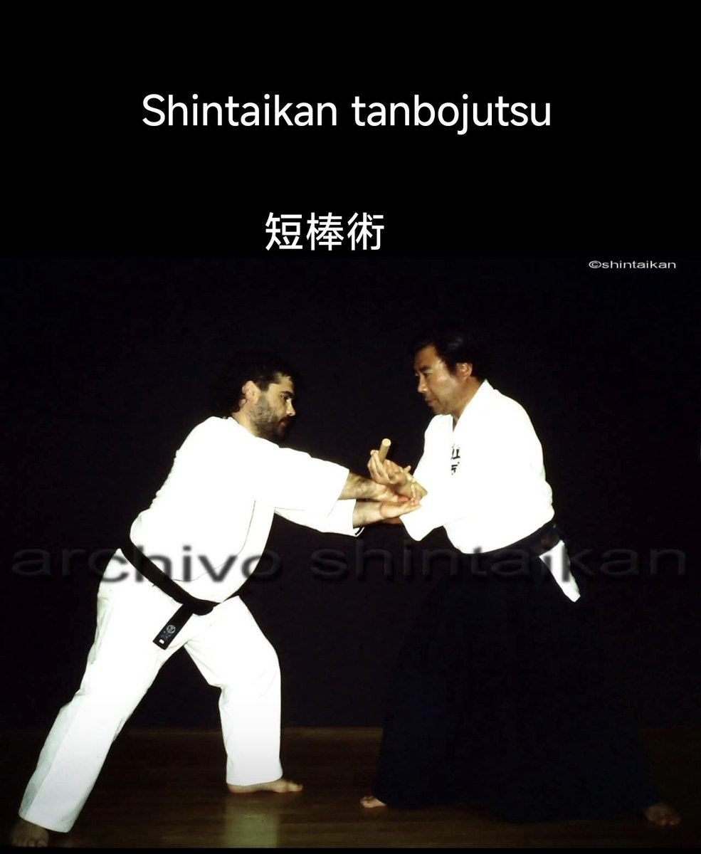 Shintaikandojo's tweet photo. La práctica del tanbojutsu no es el resultado de una improvisación, el tanbojutsu es Budo y el Budo como manifiesta el maestro Kai Kuniyuki no se inventa, es la consecuencia de una tradición de muchos años, de muchos maestros que convergen en aquel que desde la humildad....... https://t.co/V05hp6Ykl7
