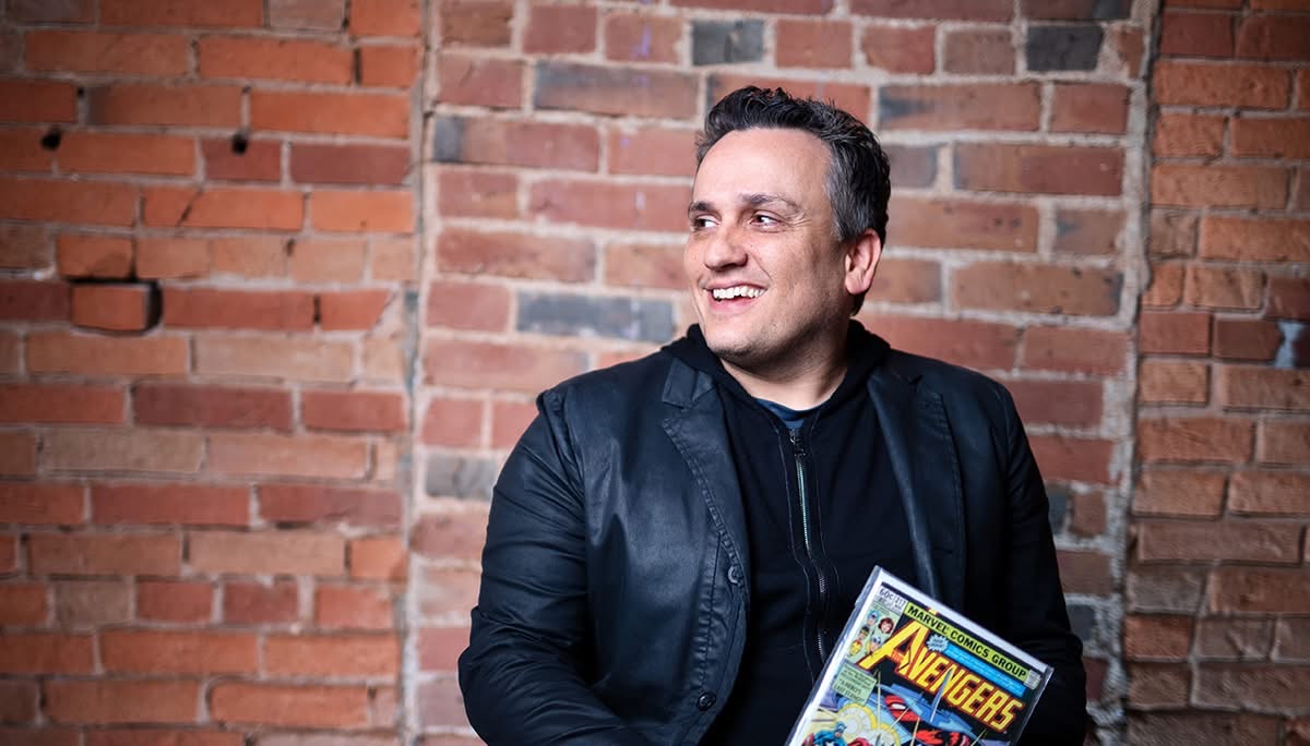 uiowa's tweet photo. Did you know a Hawkeye co-directed the second-highest-grossing movie of all time? Joe Russo graduated from the University of Iowa in 1992 with a bachelor’s degree in English and writing. 🎬 https://t.co/H7tvG6gcX5